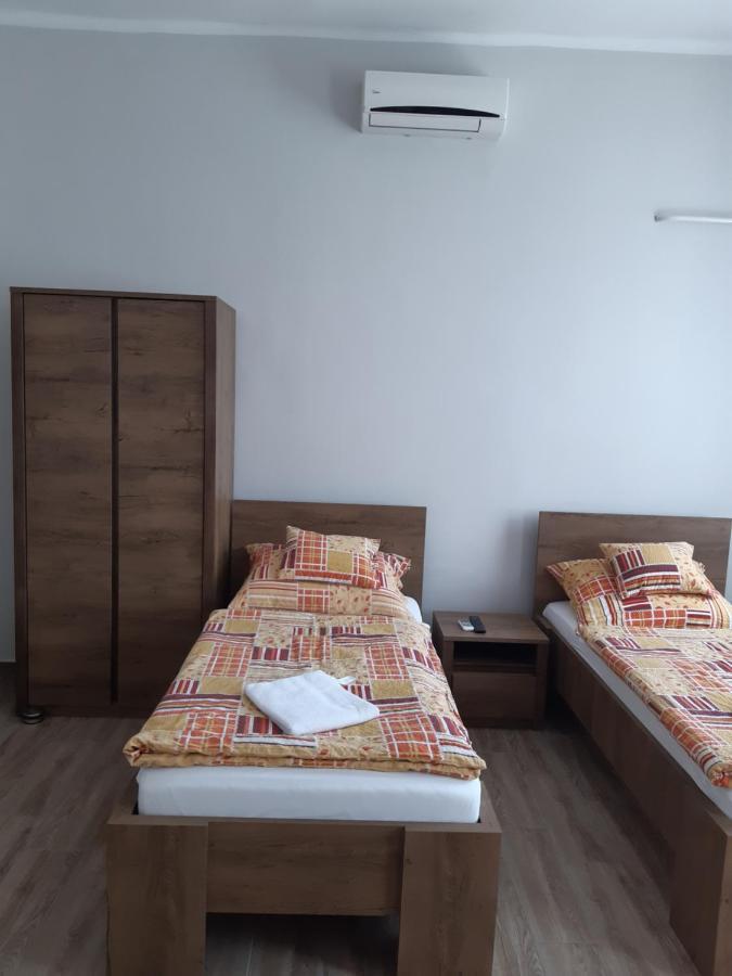 Helga Apartman Makó Екстериор снимка