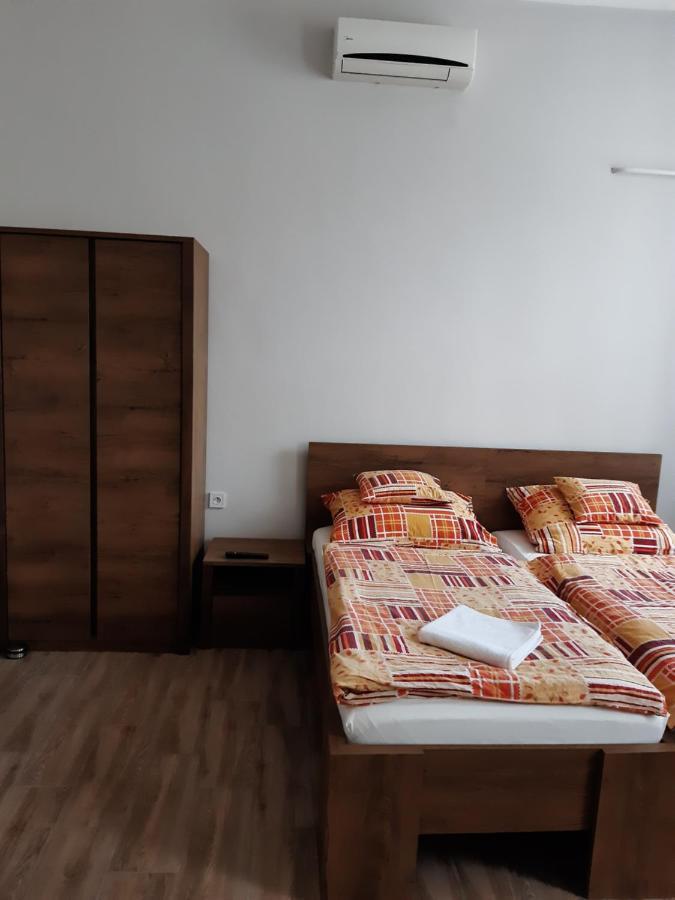 Helga Apartman Makó Екстериор снимка