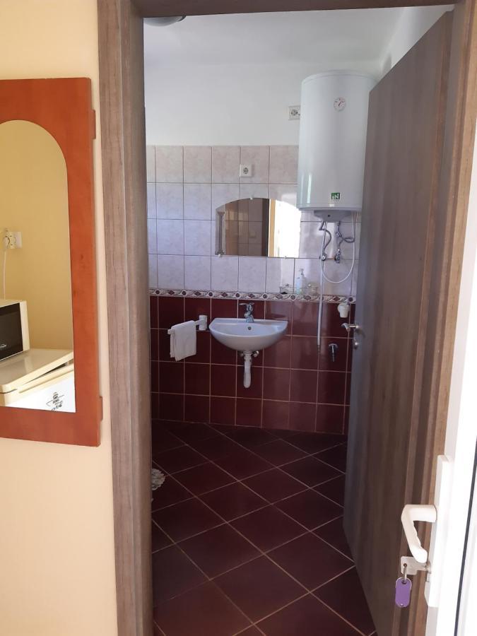Helga Apartman Makó Екстериор снимка