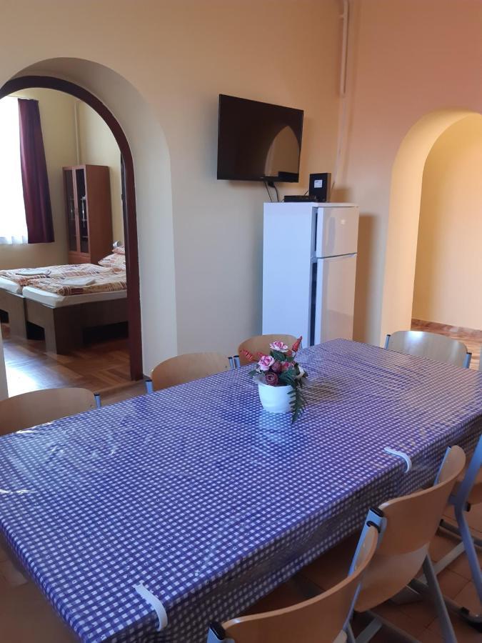 Helga Apartman Makó Екстериор снимка