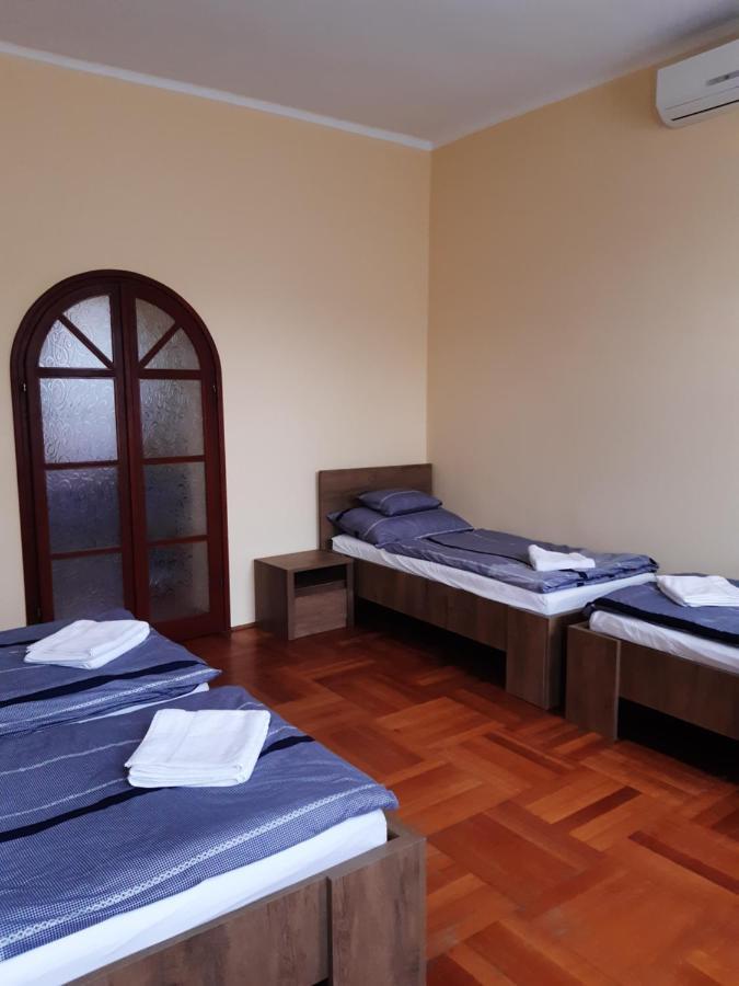Helga Apartman Makó Екстериор снимка