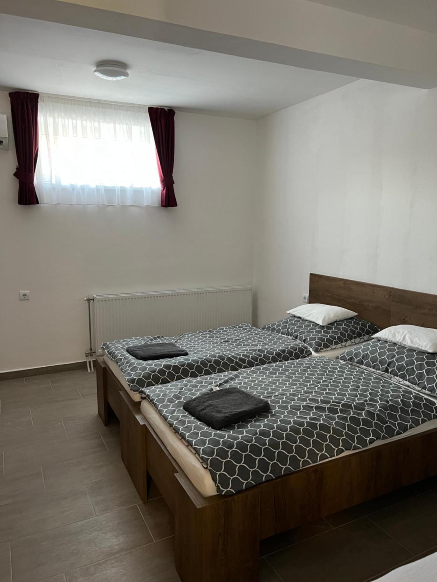 Helga Apartman Makó Екстериор снимка