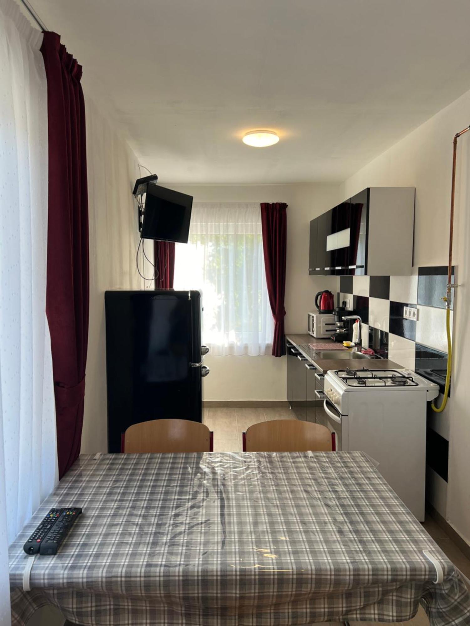 Helga Apartman Makó Екстериор снимка