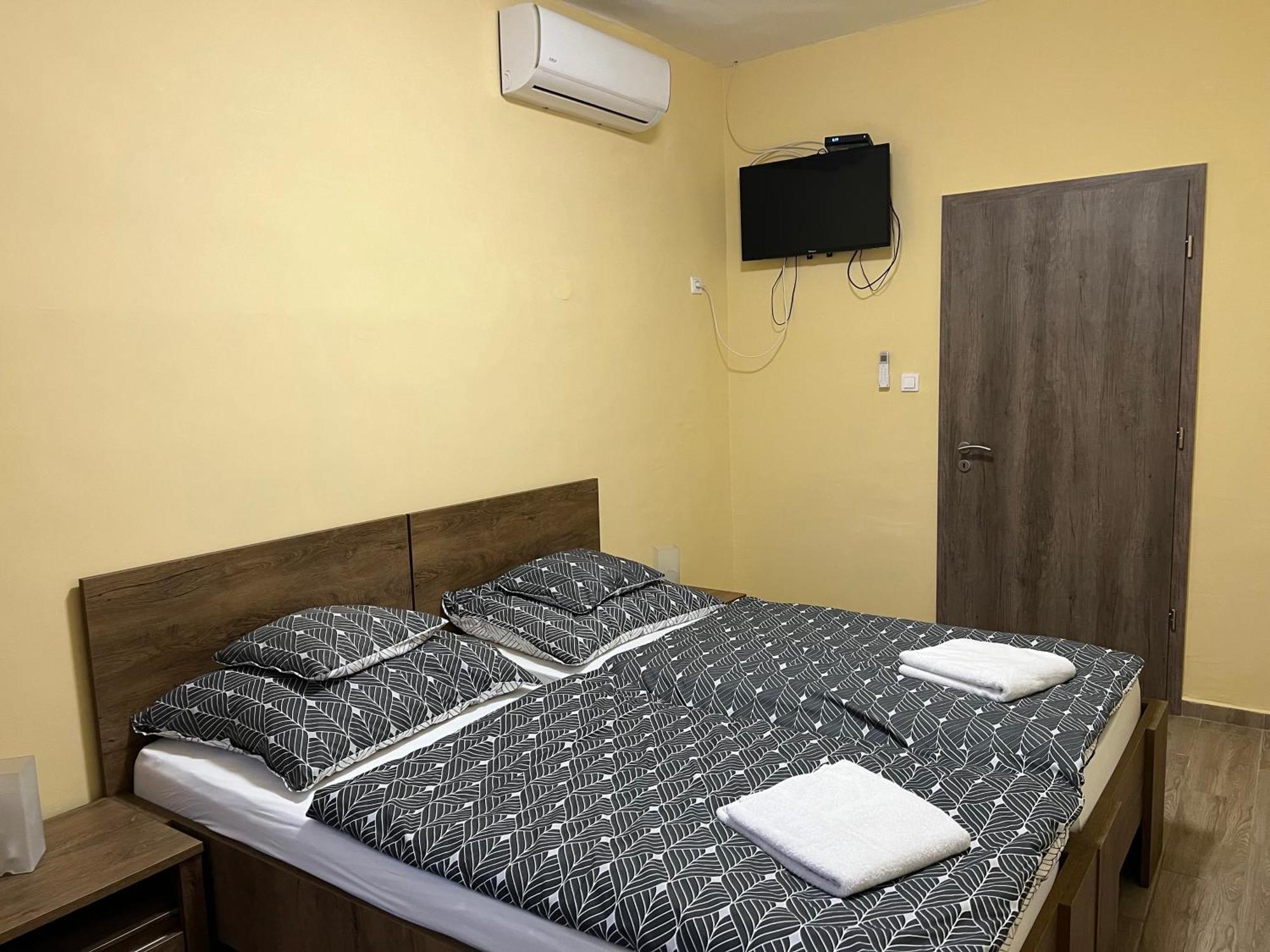 Helga Apartman Makó Екстериор снимка