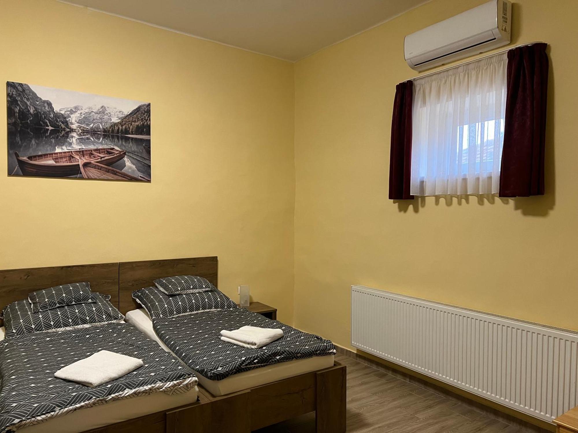 Helga Apartman Makó Екстериор снимка
